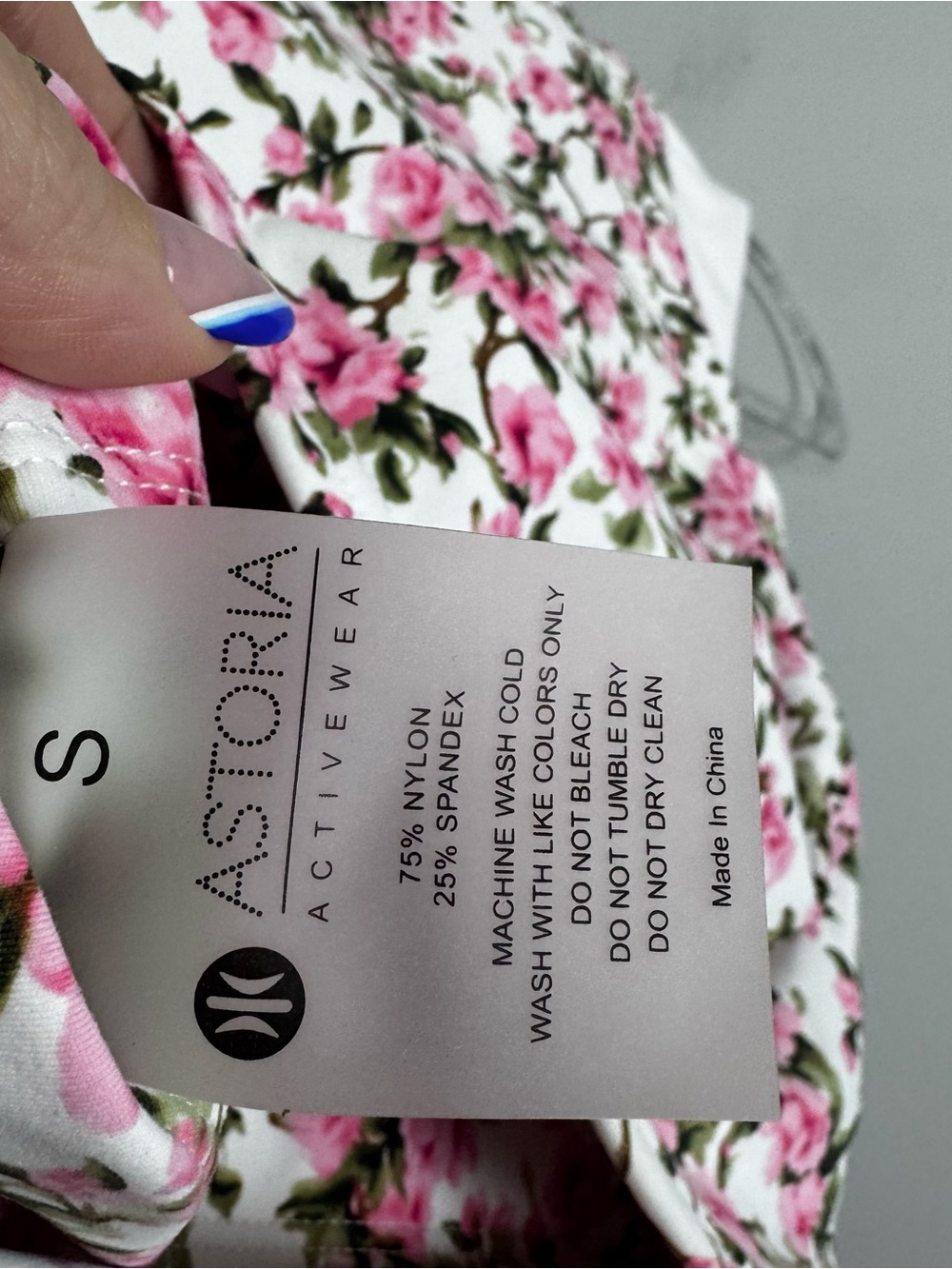 ASTORIA ACTIVEWEAR | Floral Pink High-Neck Crop Top Women’s Size Small - Picture 7 of 7
